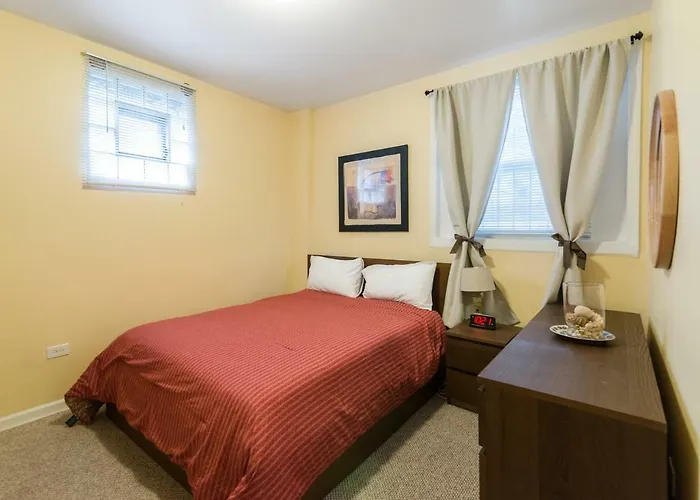 1549 North Maplewood Avenue * Chicago